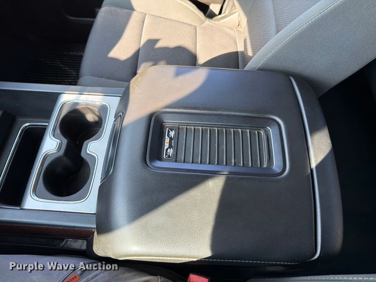 image for item FT6128 2019 GMC Sierra 3500HD SLE Crew Cab pickup truck