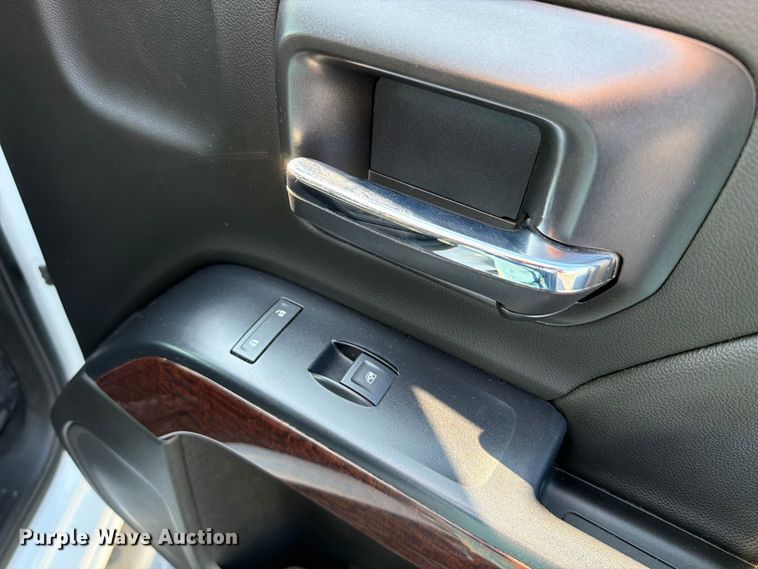 image for item FT6128 2019 GMC Sierra 3500HD SLE Crew Cab pickup truck