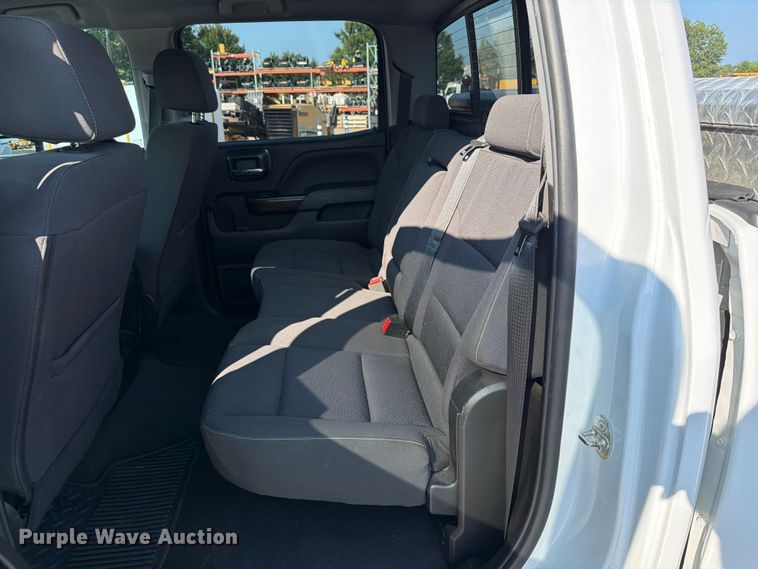 image for item FT6128 2019 GMC Sierra 3500HD SLE Crew Cab pickup truck