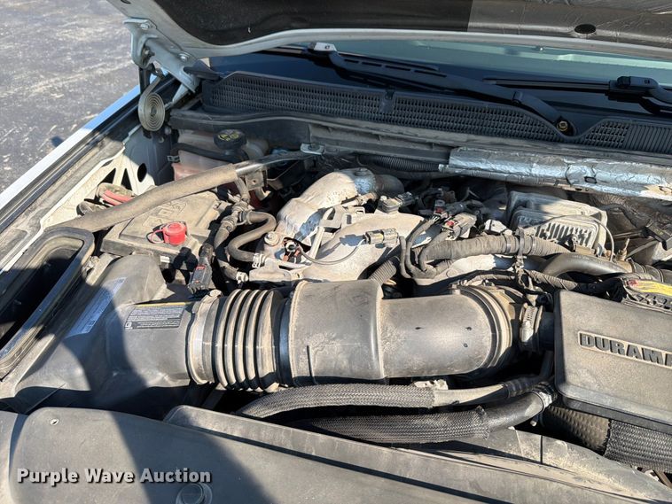 image for item FT6128 2019 GMC Sierra 3500HD SLE Crew Cab pickup truck