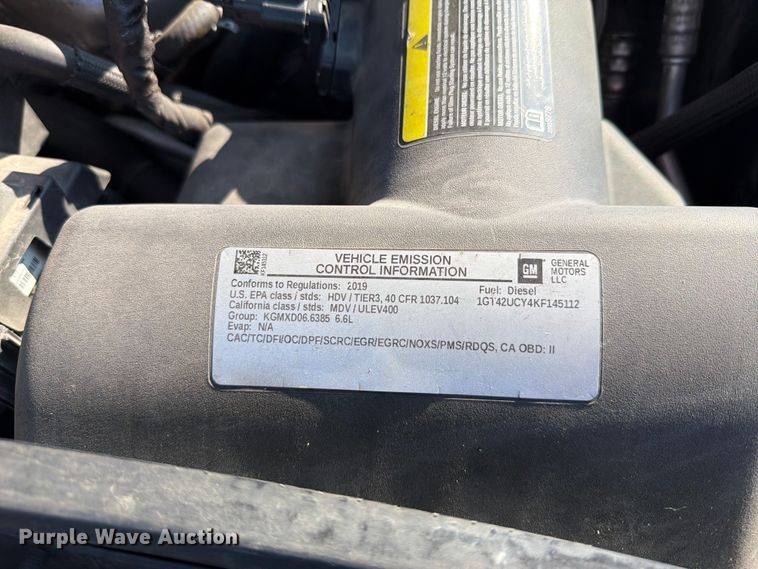 image for item FT6128 2019 GMC Sierra 3500HD SLE Crew Cab pickup truck