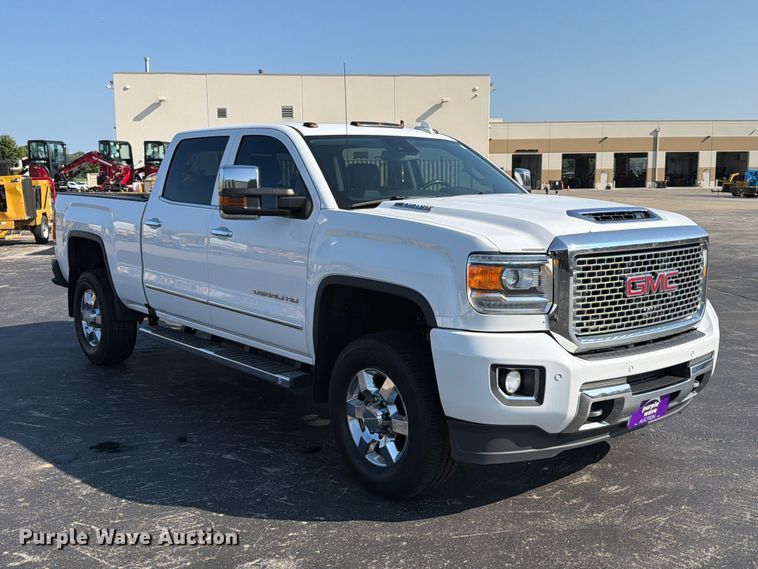 image for item FT6129 2017 GMC Sierra 2500HD Denali Crew Cab pickup truck