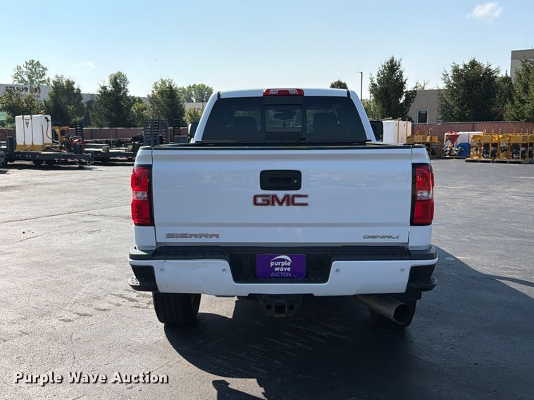 image for item FT6129 2017 GMC Sierra 2500HD Denali Crew Cab pickup truck