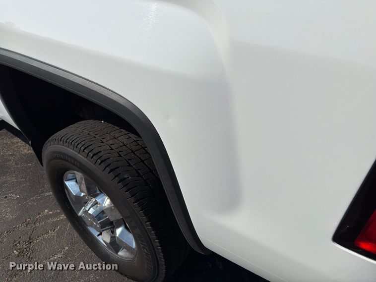 image for item FT6129 2017 GMC Sierra 2500HD Denali Crew Cab pickup truck
