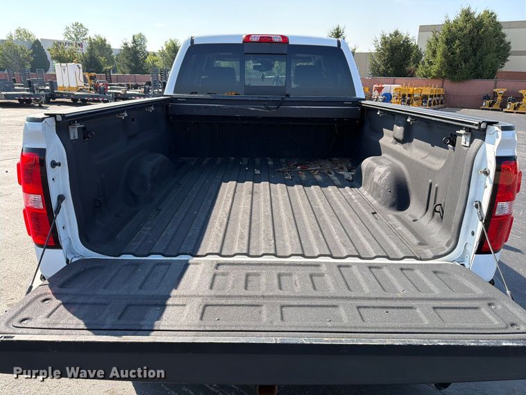 image for item FT6129 2017 GMC Sierra 2500HD Denali Crew Cab pickup truck