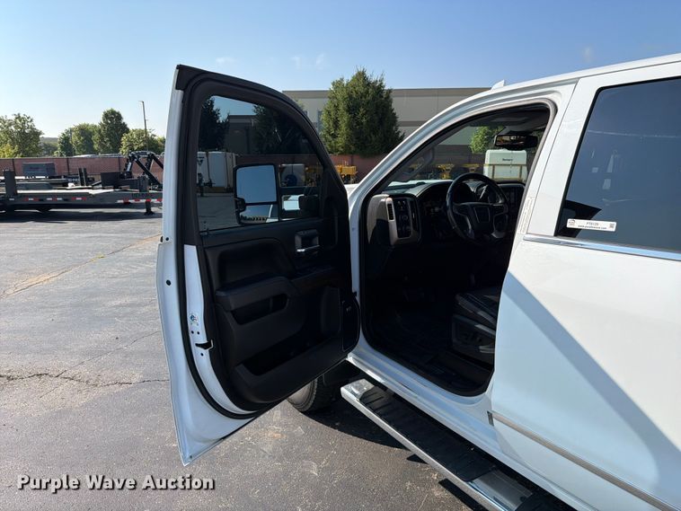 image for item FT6129 2017 GMC Sierra 2500HD Denali Crew Cab pickup truck