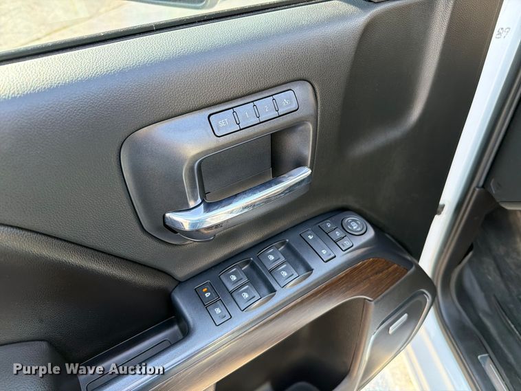 image for item FT6129 2017 GMC Sierra 2500HD Denali Crew Cab pickup truck