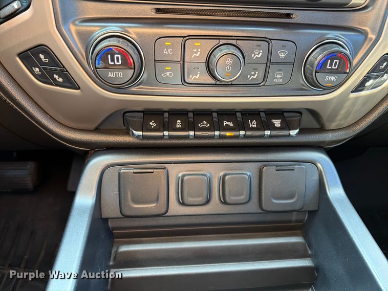 image for item FT6129 2017 GMC Sierra 2500HD Denali Crew Cab pickup truck