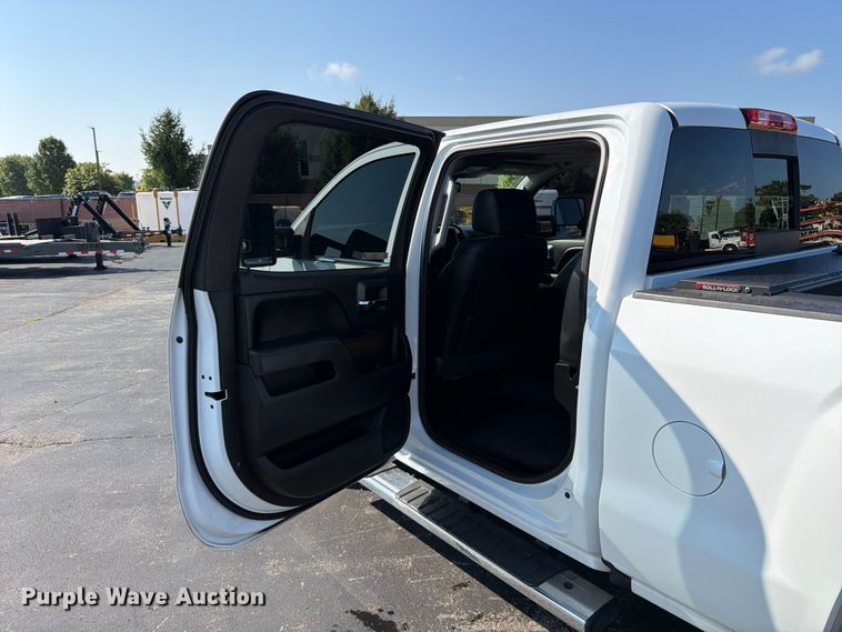 image for item FT6129 2017 GMC Sierra 2500HD Denali Crew Cab pickup truck