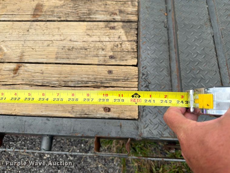 image for item FT6135 2015 Roadclipper Enterprises, Inc. 18EEQ equipment trailer