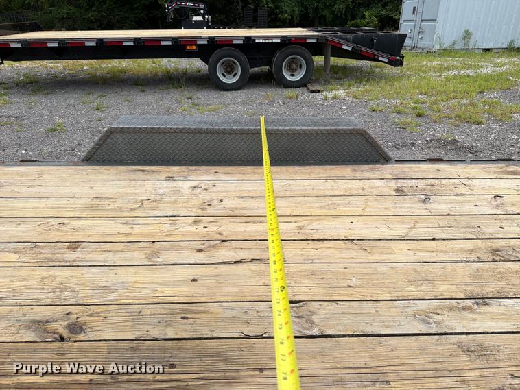 image for item FT6135 2015 Roadclipper Enterprises, Inc. 18EEQ equipment trailer