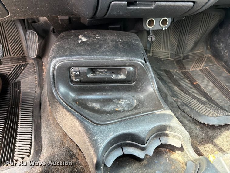 image for item FT6141 2002 Chevrolet S10 LS Ext. Cab pickup truck