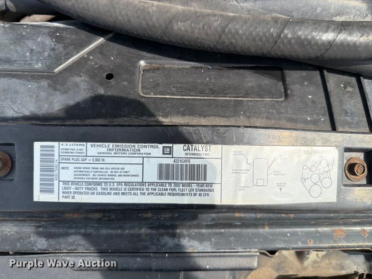 image for item FT6141 2002 Chevrolet S10 LS Ext. Cab pickup truck