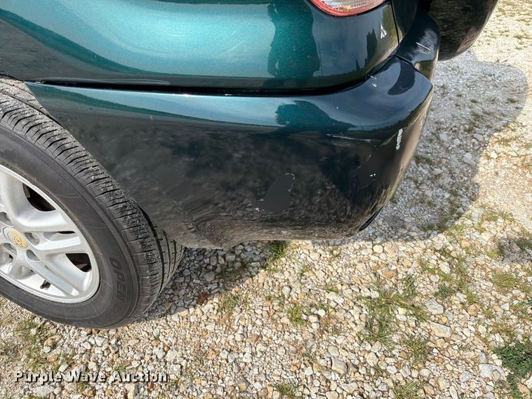 image for item FT6142 2003 Toyota RAV4 SUV