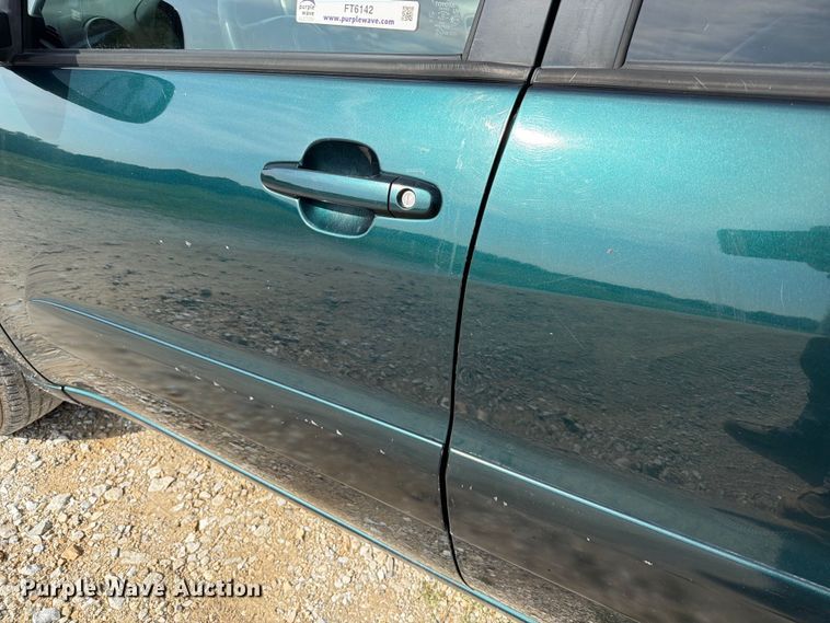 image for item FT6142 2003 Toyota RAV4 SUV