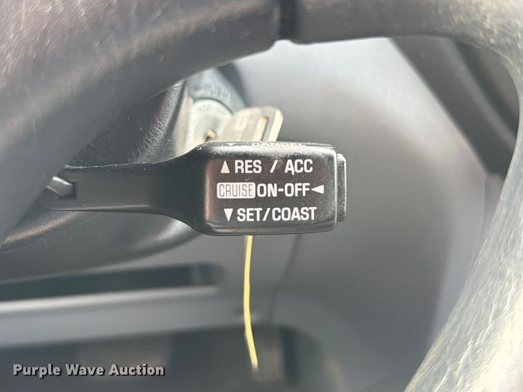 image for item FT6142 2003 Toyota RAV4 SUV