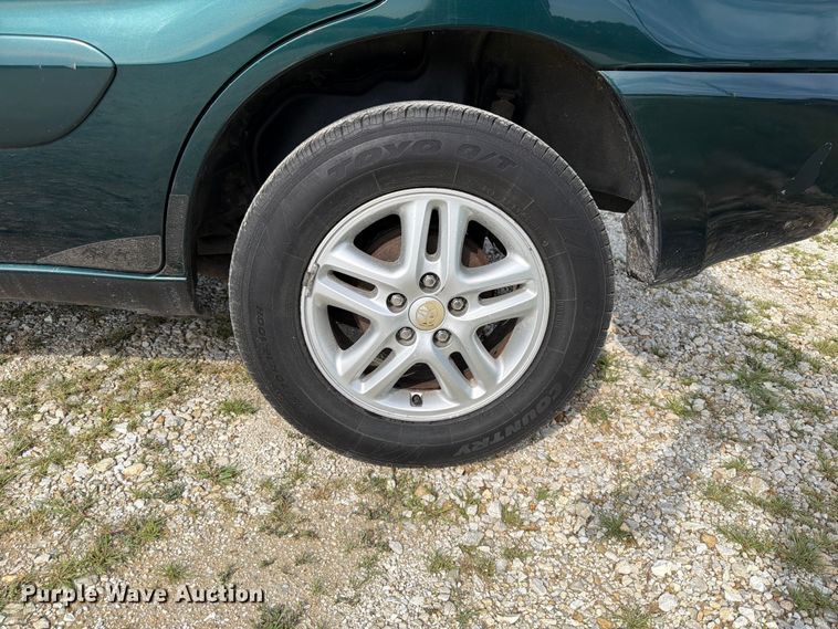 image for item FT6142 2003 Toyota RAV4 SUV