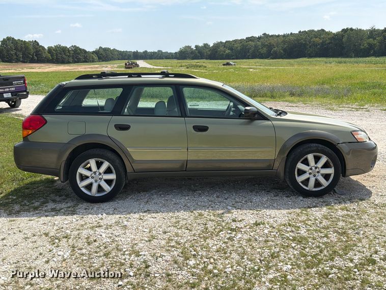 image for item FT6143 2006 Subaru Outback SUV