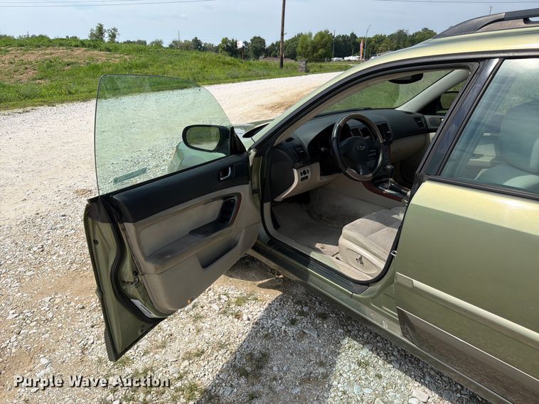 image for item FT6143 2006 Subaru Outback SUV