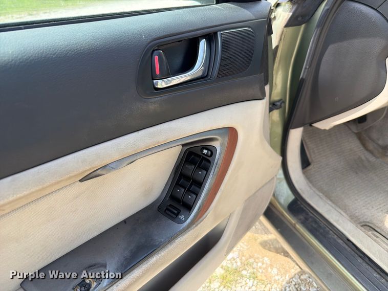 image for item FT6143 2006 Subaru Outback SUV
