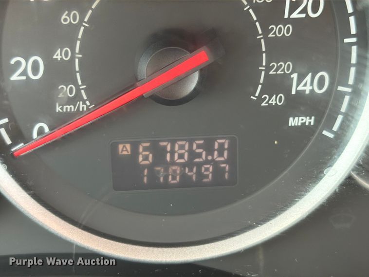 image for item FT6143 2006 Subaru Outback SUV