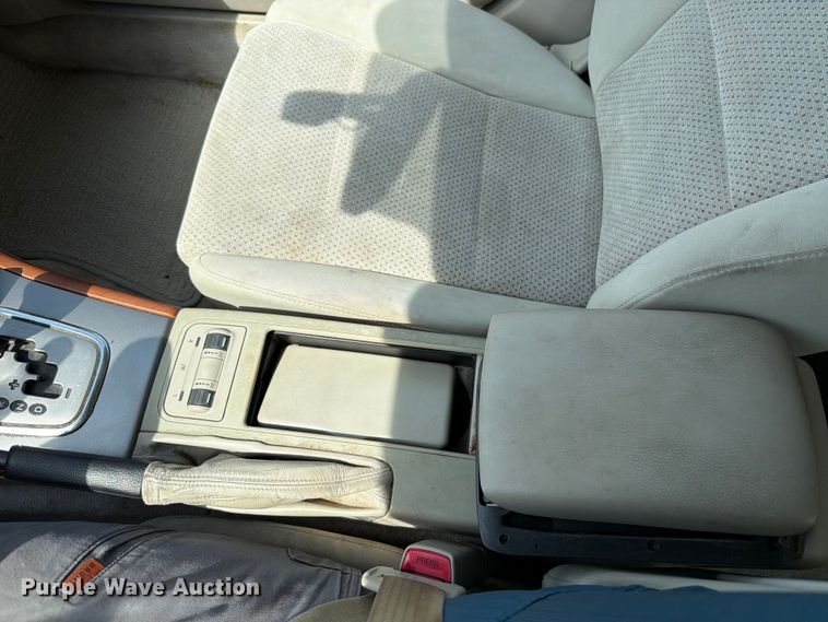 image for item FT6143 2006 Subaru Outback SUV