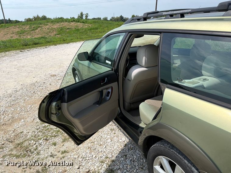 image for item FT6143 2006 Subaru Outback SUV