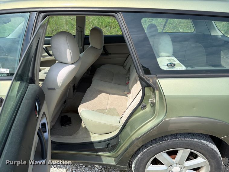 image for item FT6143 2006 Subaru Outback SUV