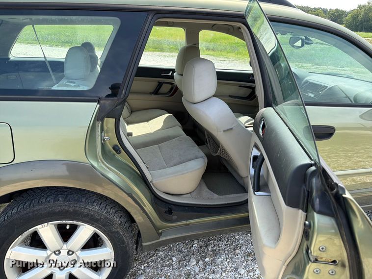 image for item FT6143 2006 Subaru Outback SUV