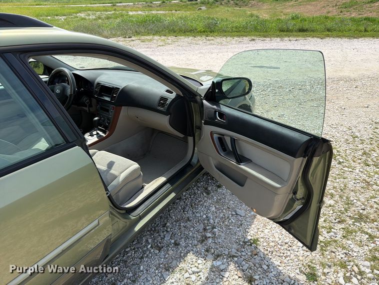 image for item FT6143 2006 Subaru Outback SUV