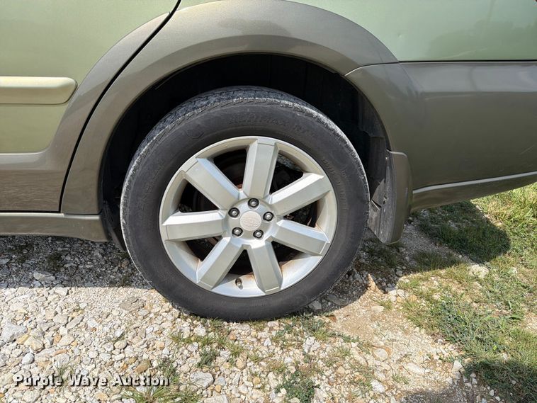 image for item FT6143 2006 Subaru Outback SUV