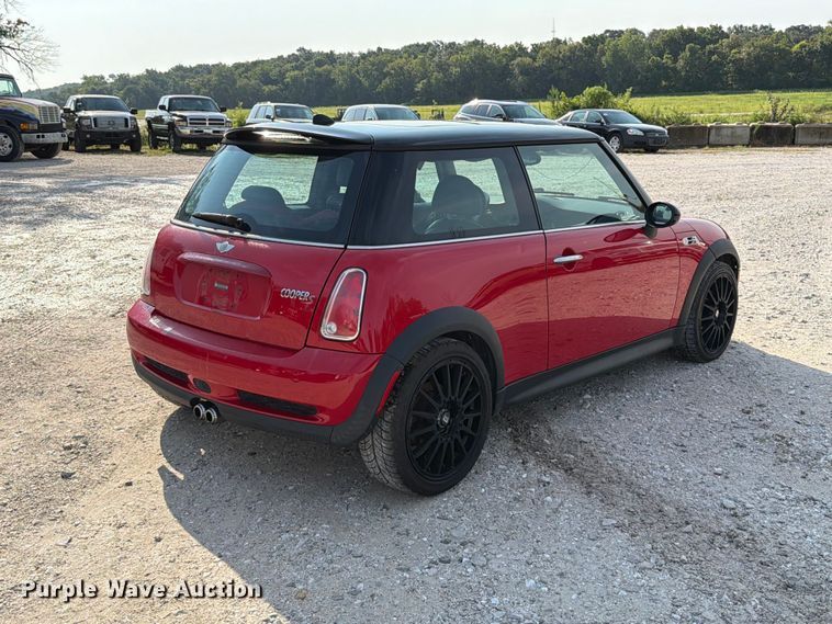 image for item FT6144 2006 Mini Cooper S 