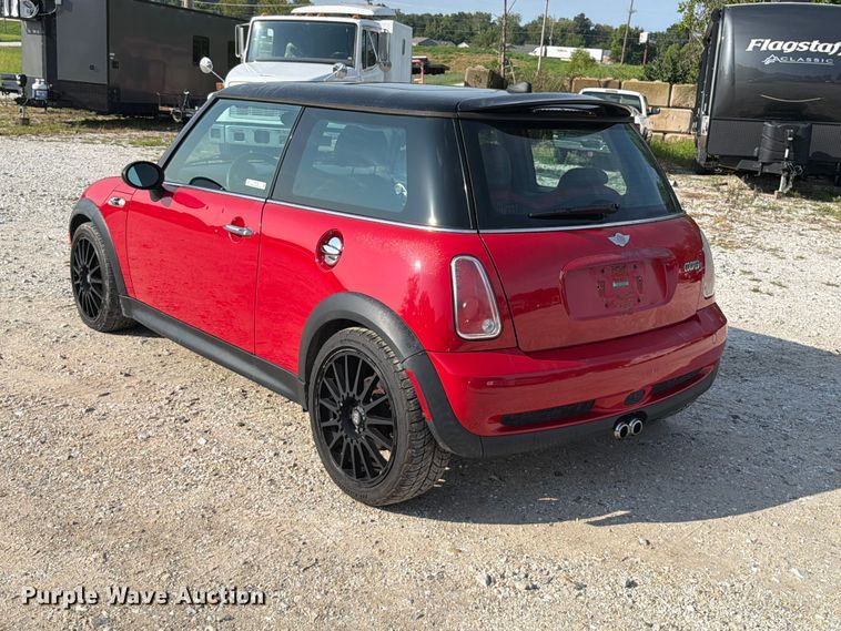 image for item FT6144 2006 Mini Cooper S 
