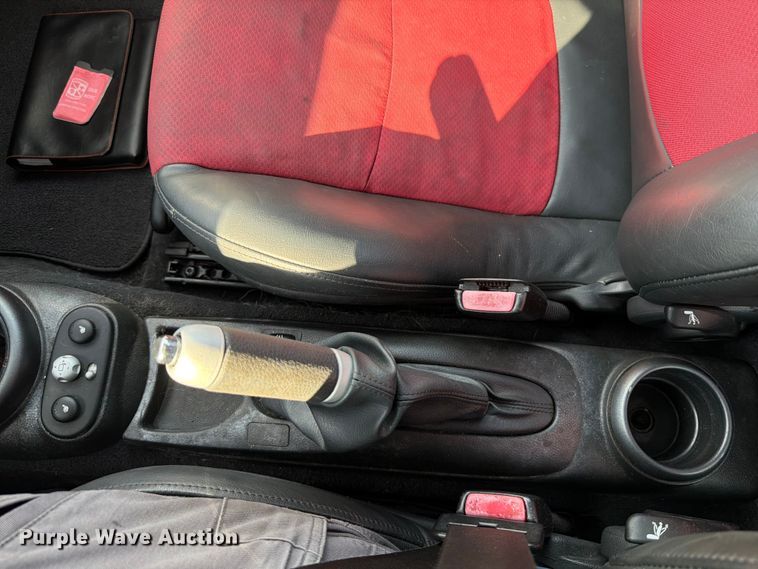 image for item FT6144 2006 Mini Cooper S 