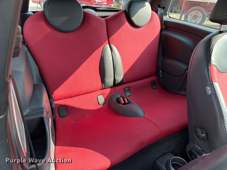image for item FT6144 2006 Mini Cooper S 
