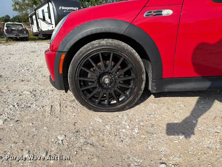 image for item FT6144 2006 Mini Cooper S 