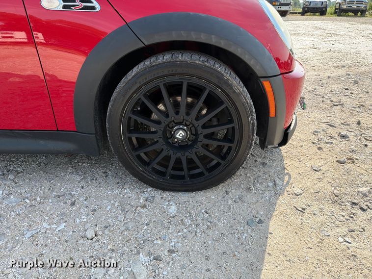 image for item FT6144 2006 Mini Cooper S 