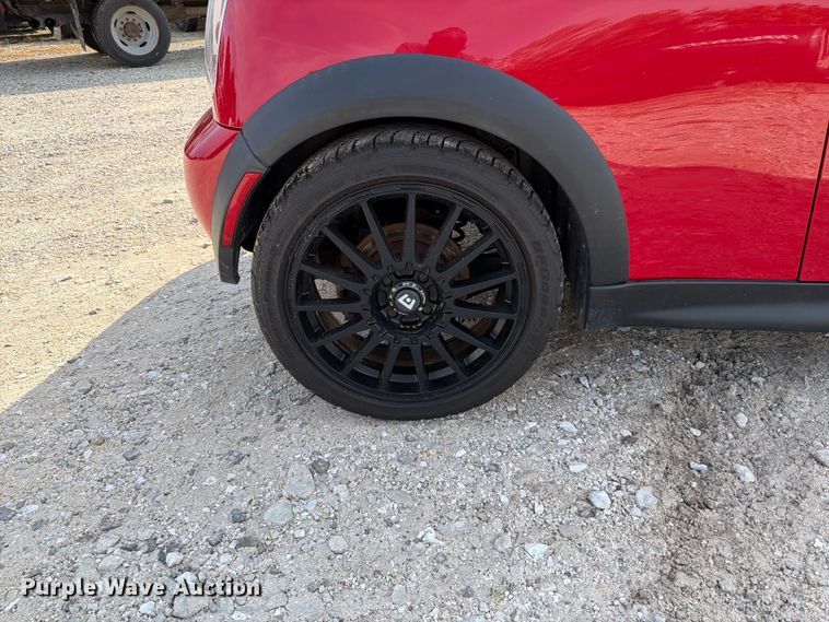 image for item FT6144 2006 Mini Cooper S 