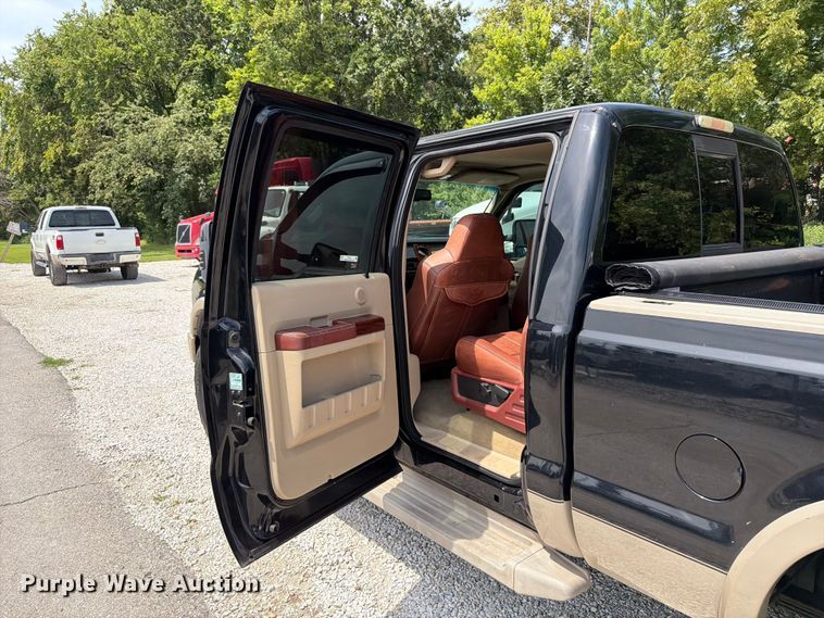 image for item FT6145 2008 Ford F250 Super Duty Lariat King Ranch Crew Cab pickup truck