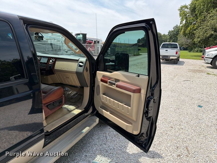 image for item FT6145 2008 Ford F250 Super Duty Lariat King Ranch Crew Cab pickup truck