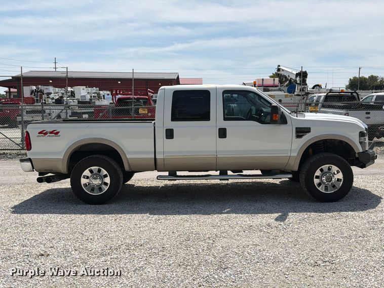 image for item FT6146 2009 Ford F250 Super Duty Lariat Crew Cab pickup truck