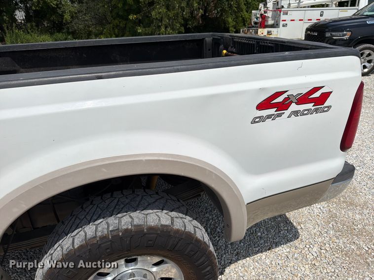 image for item FT6146 2009 Ford F250 Super Duty Lariat Crew Cab pickup truck