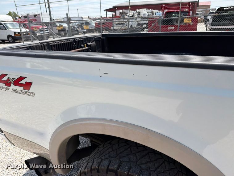 image for item FT6146 2009 Ford F250 Super Duty Lariat Crew Cab pickup truck