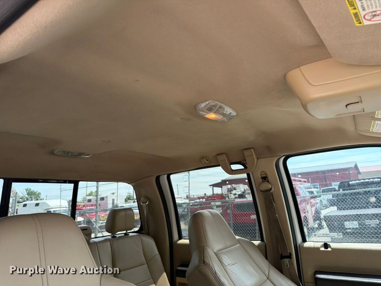 image for item FT6146 2009 Ford F250 Super Duty Lariat Crew Cab pickup truck