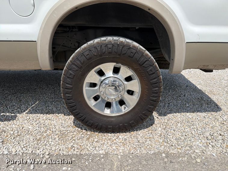 image for item FT6146 2009 Ford F250 Super Duty Lariat Crew Cab pickup truck
