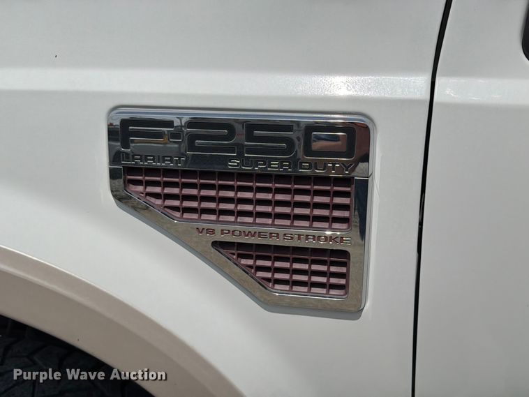 image for item FT6146 2009 Ford F250 Super Duty Lariat Crew Cab pickup truck