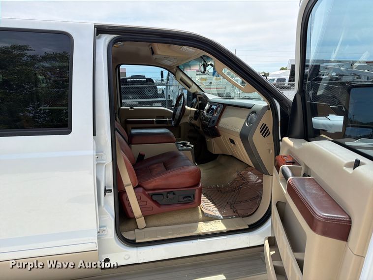 image for item FT6147 2008 Ford F350 Super Duty Lariat King Ranch Crew Cab pickup truck