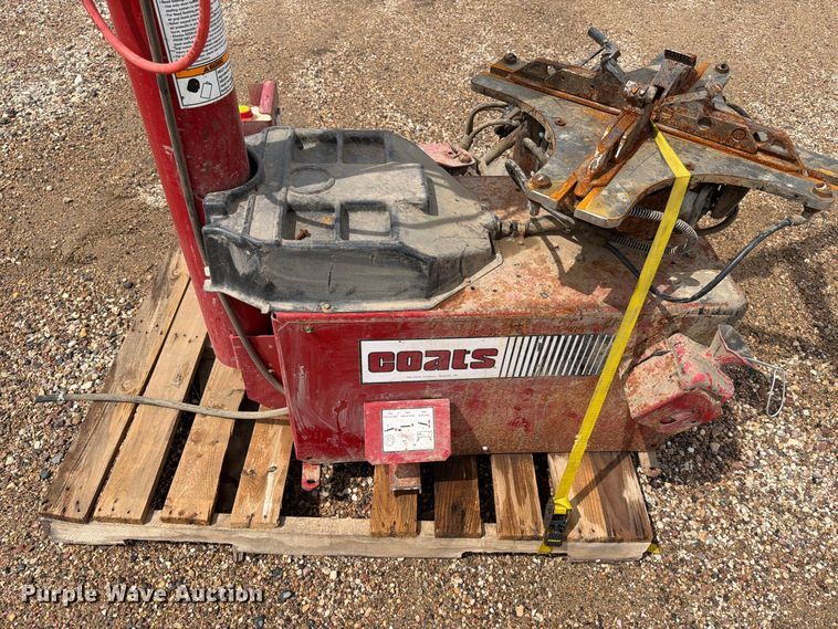 image for item FT6666 Coats 70XAH1 Rim Clamp Tire Machine