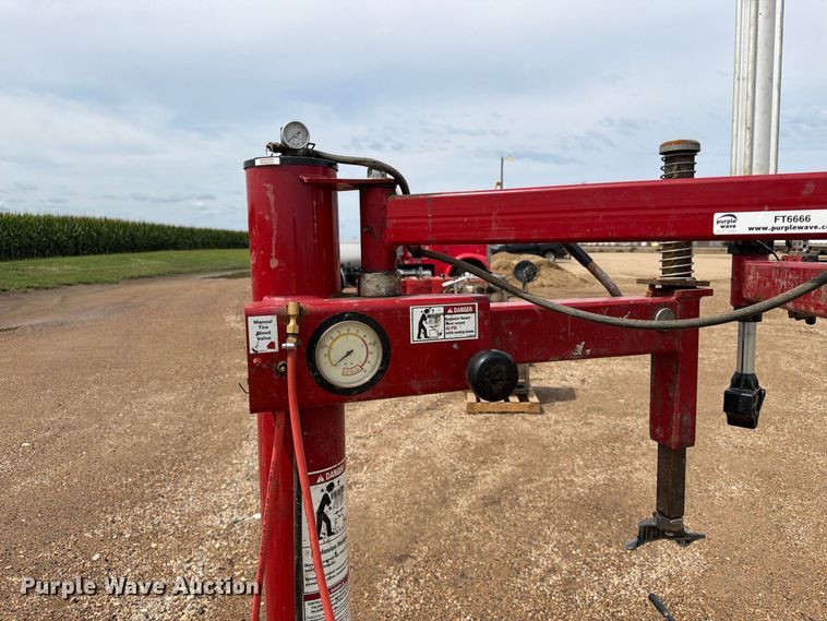 image for item FT6666 Coats 70XAH1 Rim Clamp Tire Machine