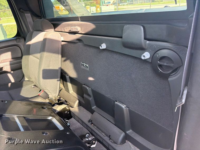 image for item FU4501 2011 Chevrolet Avalanche Crew Cab pickup truck